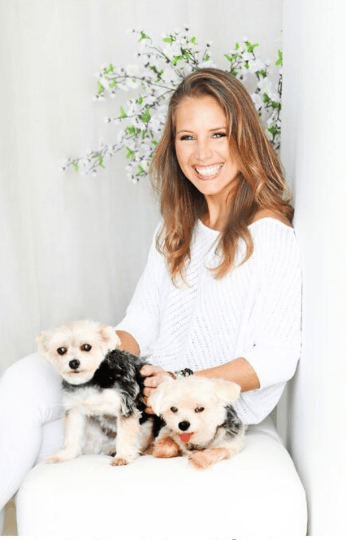 Veronica Gluecksmann Barefoot Mama Dog Natural Wellness
