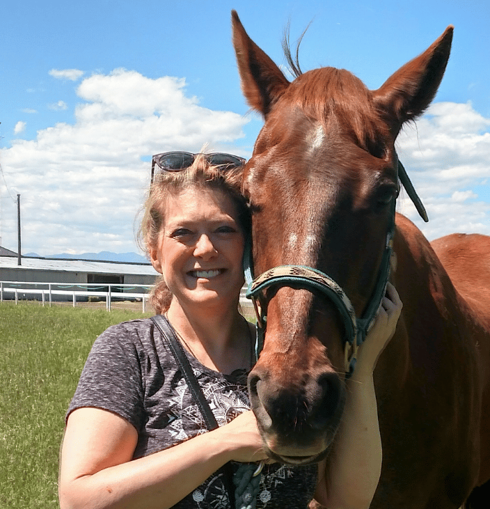 This was my neighbors horse, Tommy, a few days before he crossed over. He gave me amazing messages to pass on, and was my first reiki session during a euthanasia that was life-changing for all of us. 