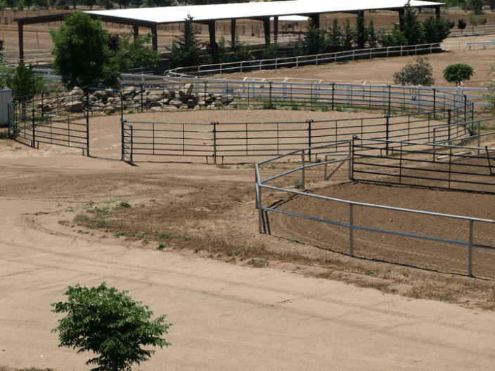 70" round pen