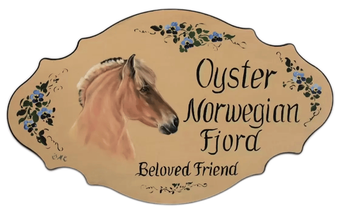 Horse plaque with portrait painting and floral design