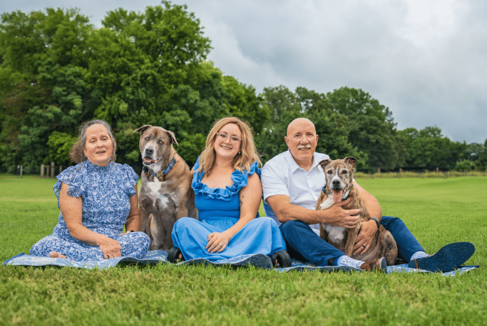 Family photo- Paws for Portraits