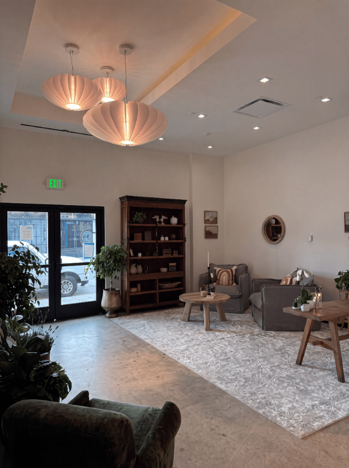 Honor Pet's 10,000 sf DTLA Comfort Center and Aquamation Facility